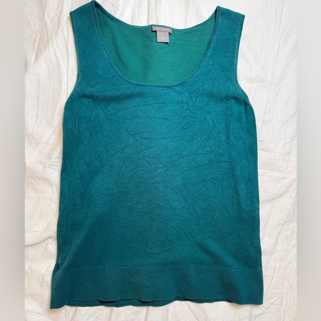 Small Ann Taylor Turquoise Knit Tank